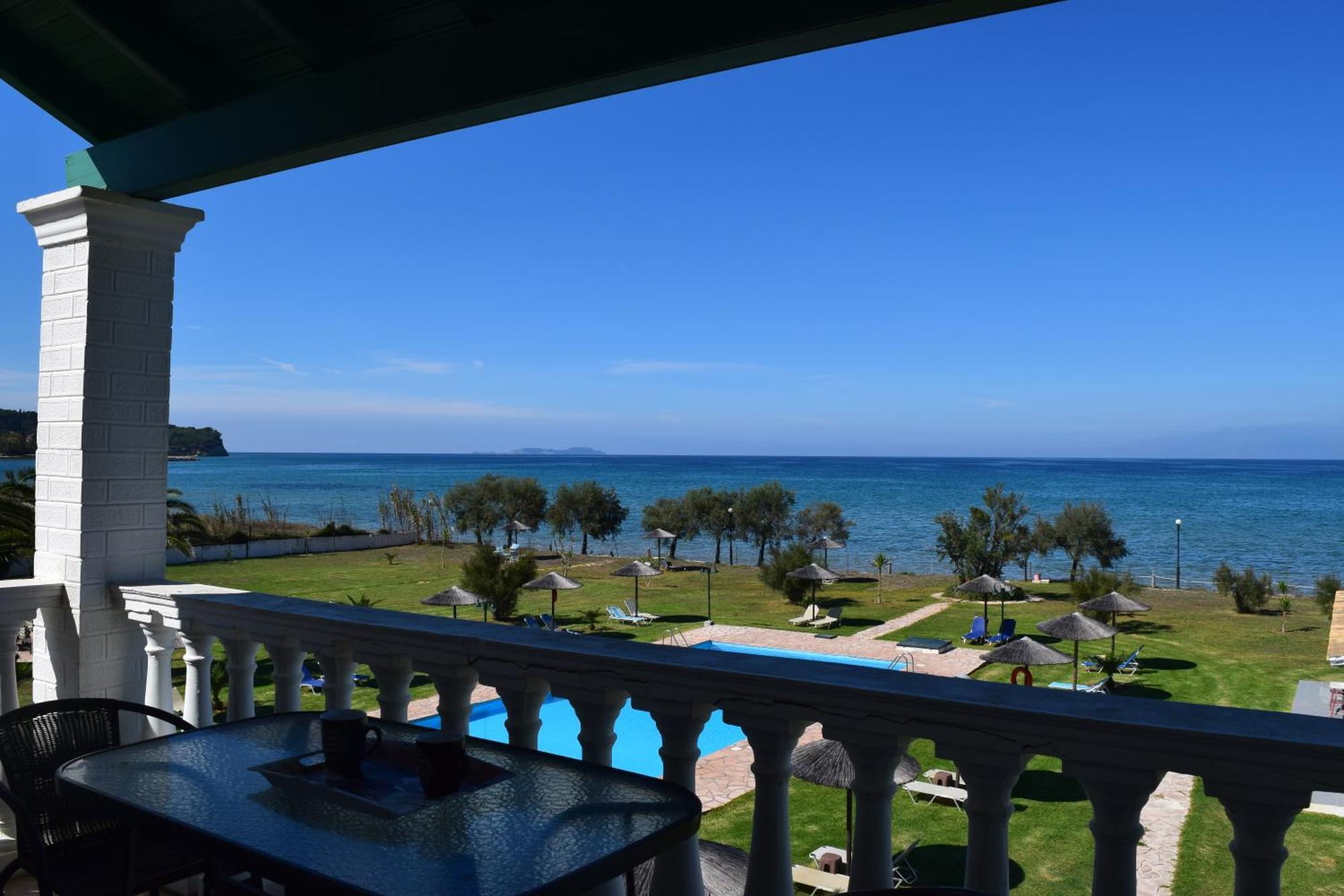 S&C Kosmos Beach Resort Roda  Exterior foto