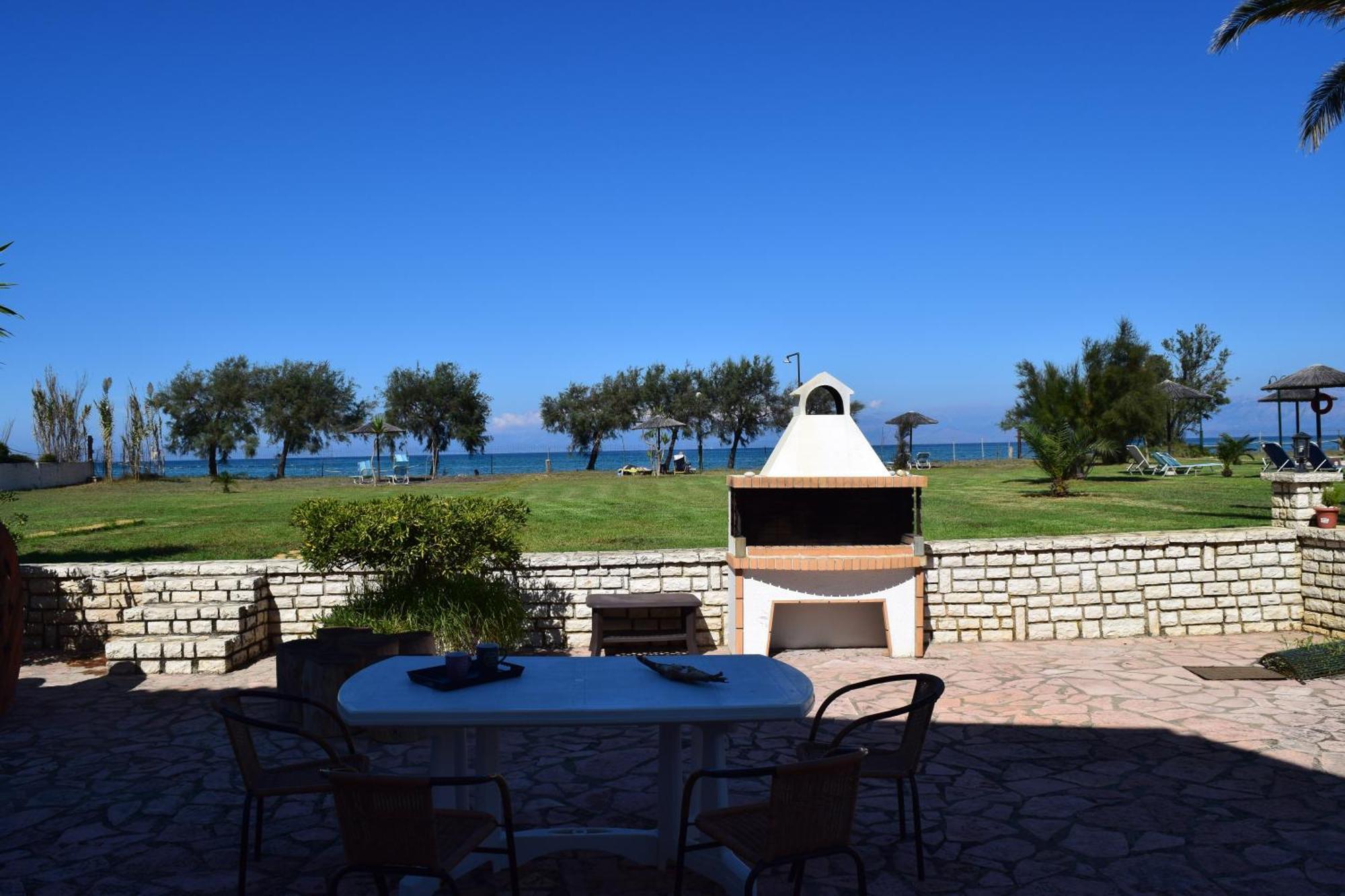 S&C Kosmos Beach Resort Roda  Exterior foto