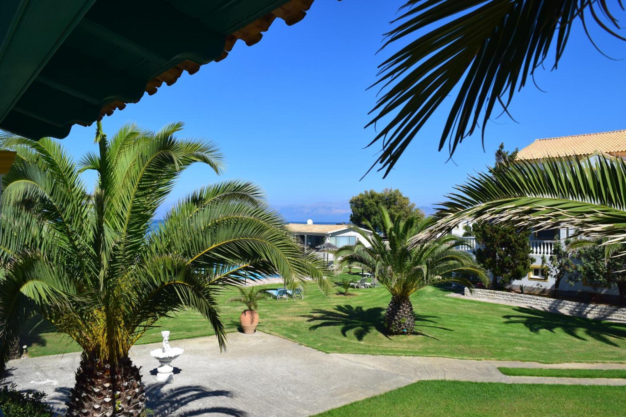 S&C Kosmos Beach Resort Roda  Exterior foto