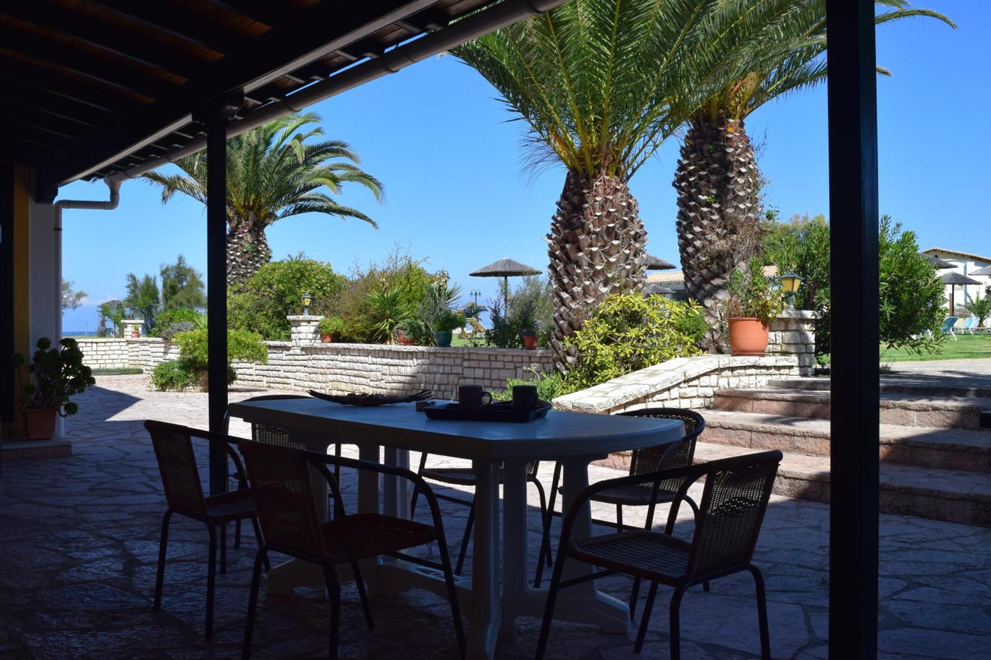S&C Kosmos Beach Resort Roda  Exterior foto